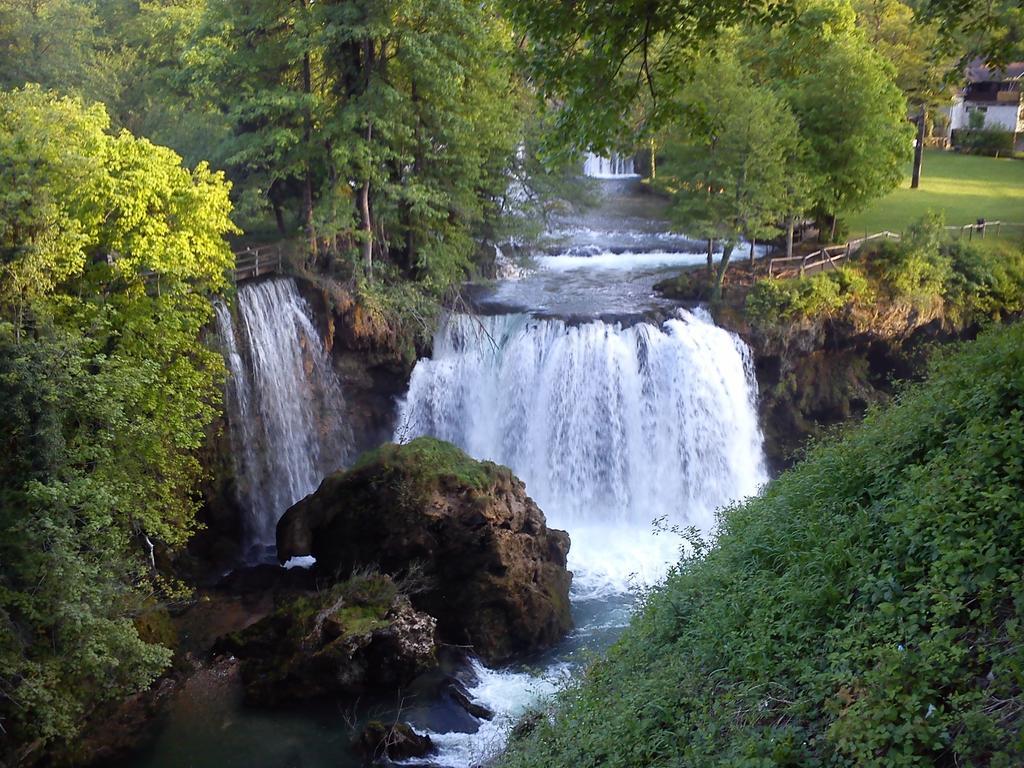 Guest House Buk Rastoke Слуни Екстериор снимка